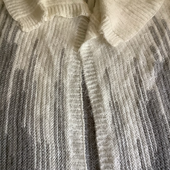 NWOT Gray Sweater Duster - Picture 8 of 9